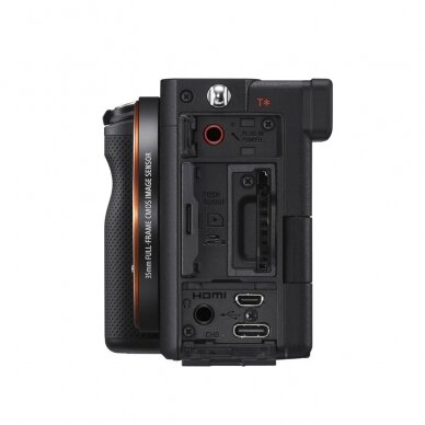 Fotoaparatas Sony Alpha a7C 28-60mm Kit + FE 24MM F2.8 G+ papildoma 1-erių metų garantija.