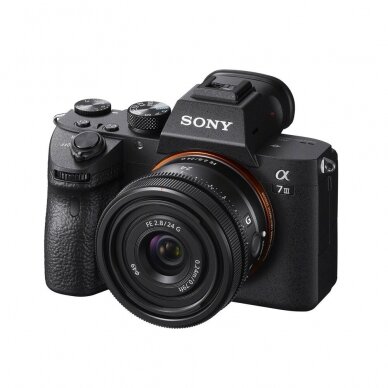 Sony FE 24mm F2.8 G  + papildoma 1-erių metų garantija.